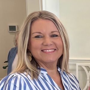 Meet your Posher, April